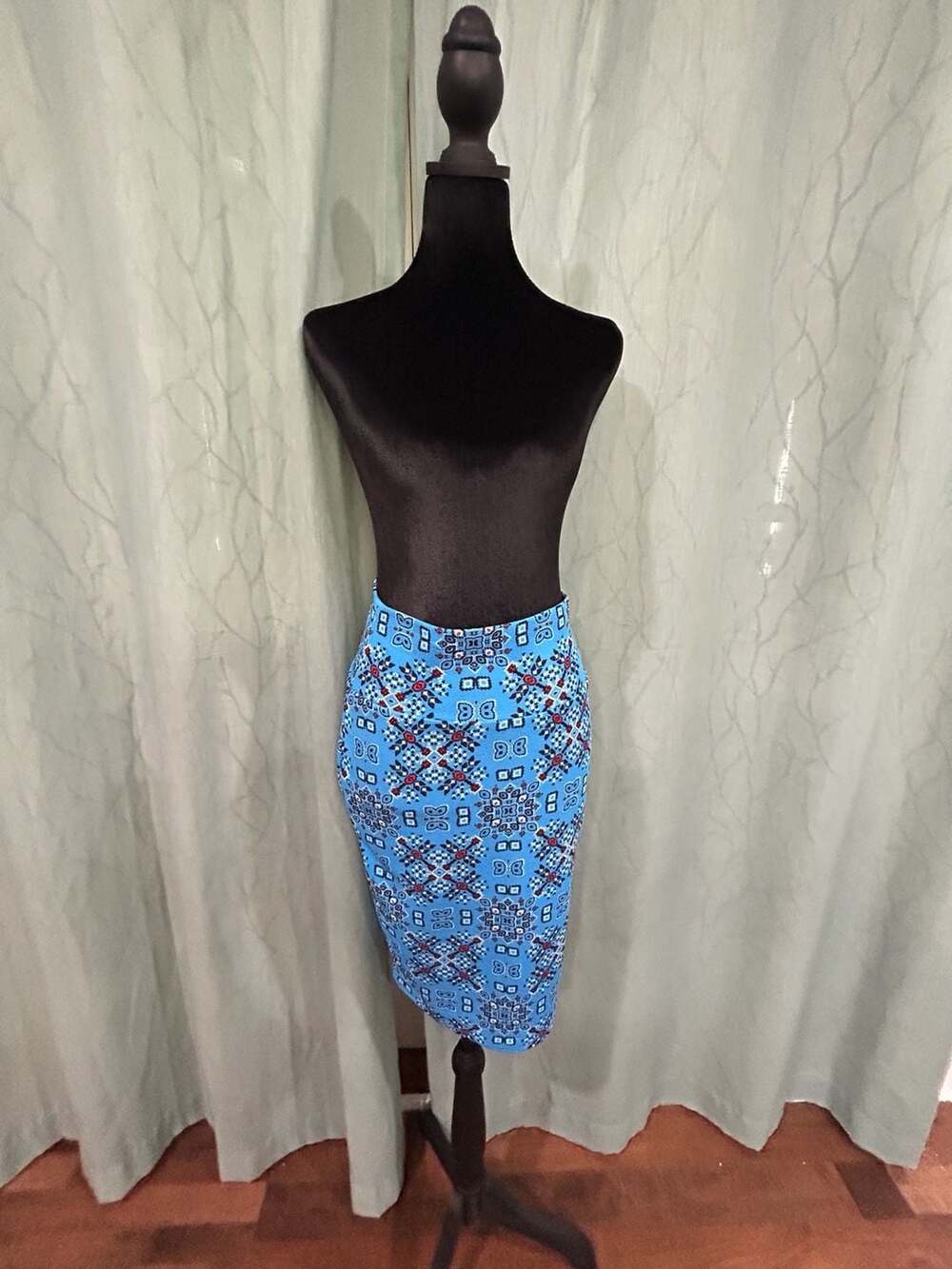 LuLaRoe Cassie Skirt Turquoise Blue Southwestern Geo Textured Stretch Pencil Ski